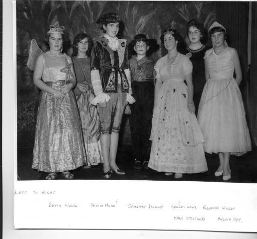 the stars of the 1959 Kippen Girl Guide Pantomine